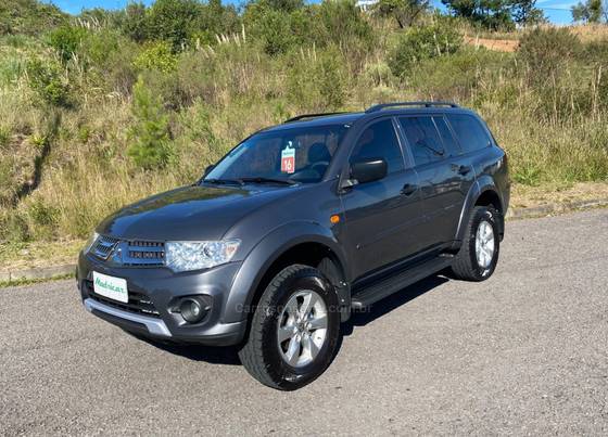 MITSUBISHI PAJERO 3.2 4X4 16V TURBO INTERCOOLER DIESEL 4P AUTOMÁTICO